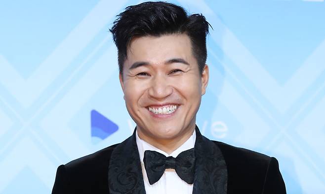 혼성그룹 코요태 멤버 김종민이 과거 소속사와의 정산 문제를 폭로하며&nbsp;당시 겪었던 고통을 털어놨다. 뉴시스