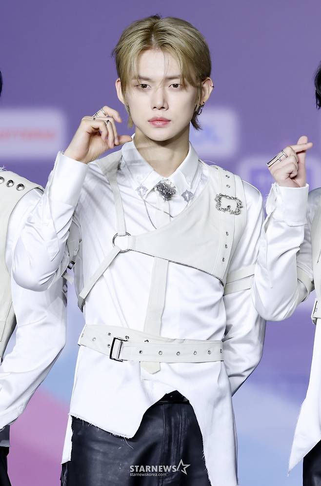 연준, 껌 질겅[★포토]