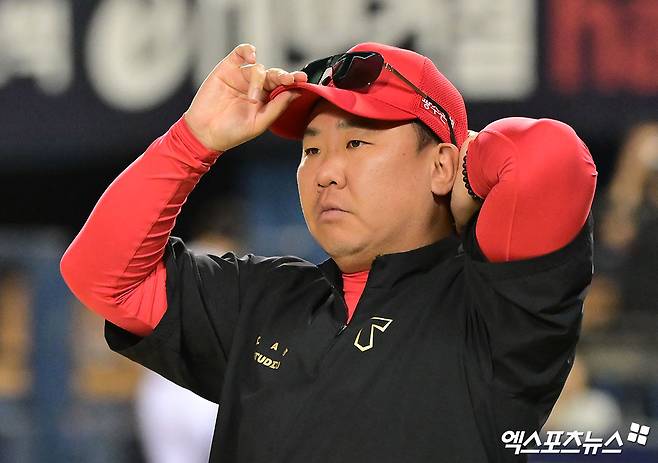 이범호 감독이 이끄는 KIA 타이거즈가 26일 부산 사직야구장에서 열린 2025 신한 SOL Bank KBO리그 롯데 자이언츠와의 팀 간 11차전에서 4-9로 패배, 5연패에 빠졌다. 사진 엑스포츠뉴스 DB