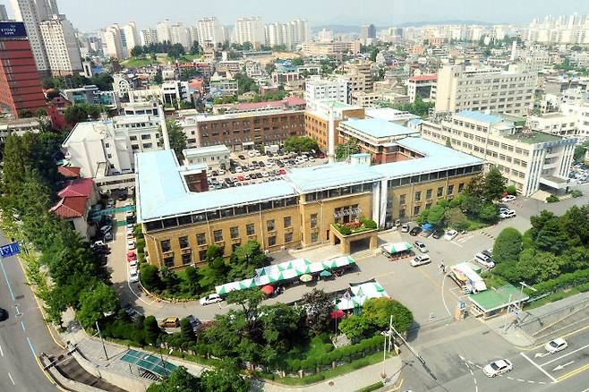 옛 충남도청사 사진. 사진제공은 대전시