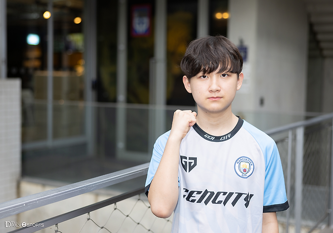 맨시티 선수 중 만나보고 싶은 사람으로 로드리를 꼽았다.