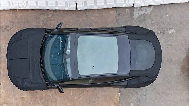 사진 : 테슬라 모델 Q 테스트카 (출처=Newcarscoops)