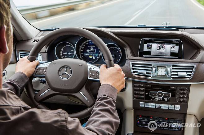 오토 스타트/스탑 시스템이 미국서 폐지 논란에 휩싸였다(출처: 벤츠)