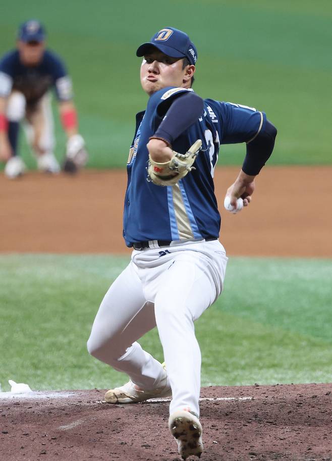 2025 KB0리그 프로야구 키움히어로즈와 NC다이노스의 경기가 11일 오후 서울 고척스카이돔에서 열렸다. 9회말 김시훈이 등판해 역투하고 있다. 고척=김민규 기자 mgkim1@edaily.co.kr /2025.06.11/