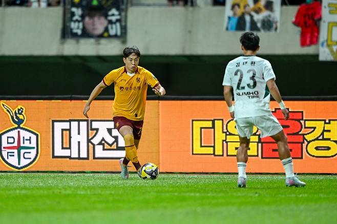 ▲ Attacker Ha Seung -woon (Gwangju FC) who scored the first goal of Gwangju FC season