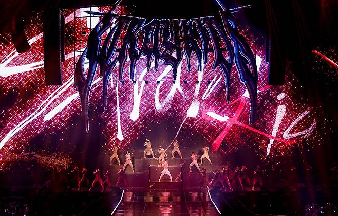 지구 7바퀴·27개 스타디움 2600% 성장..스트레이 키즈, 340일간의 '도미네이트' 특급 성과