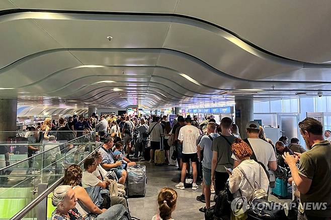아에로플로트 전산장애로 혼란스러워진 러시아 상트페테르부르크 풀코보 공항 [타스 연합뉴스. 재판매 및 DB 금지]