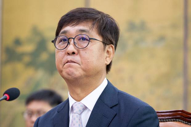 최휘영 문화체육관광부 장관 후보자가 29일 서울 여의도 국회 문화체육관광위원회에서 열린 인사청문회에 출석해 의원 질의를 경청하고 있다. 뉴스1