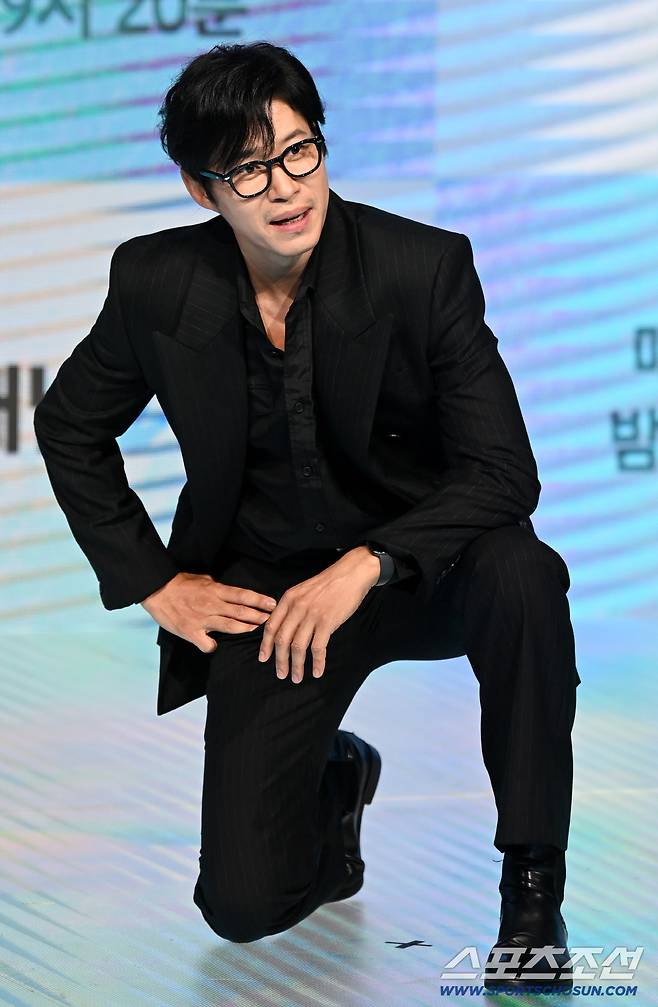 29일 서울 상암동 쇼킹케이팝센터에서 열린 채널A 토일드라마 '여행을 대신해 드립니다'의 제작발표회, 유준상이 포토타임을 갖고 있다.  허상욱 기자wook@sportschosun.com/2025.07.29/