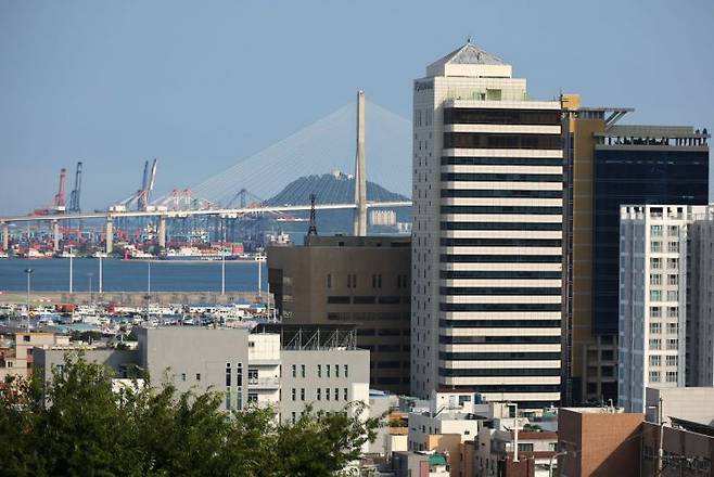 해양수산부가 임차하기로 한 부산 동구 빌딩. 연합뉴스