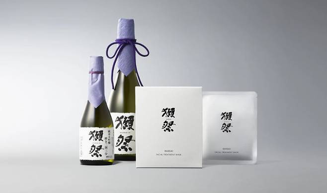 일본 프리미엄 사케 닷사이와 닷사이 뷰티의 마스크팩. /닷사이 뷰티 제공
