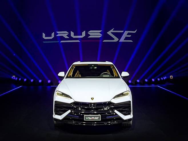 플러그인 하이브리드 람보르기니 우루스 사진=오토모빌리 람보르기니