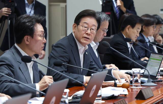 이재명 대통령이 지난 22일 서울 용산 대통령실 청사에서 열린 국무회의에서 발언하고 있다. 대통령실사진기자단