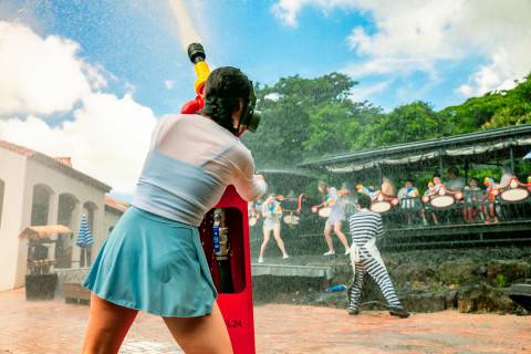 제주 자연 테마파크 에코랜드가 여름방학을 맞아 물총 배틀, 워터슬라이드 등 체험 콘텐츠를 선보인다. / 사진=에코랜드