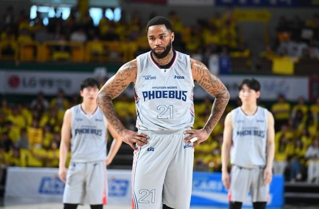 부산 KCC는 2024-25시즌 외국선수로 ‘롱쪽이’ 숀 롱과 드완 에르난데스 계약을 완료했다. 사진=KBL 제공