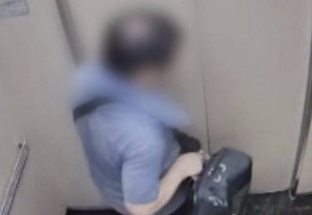 인천 송도 ‘총기 아들 살해’ 사건 피의자. YTN 보도 화면 캡처