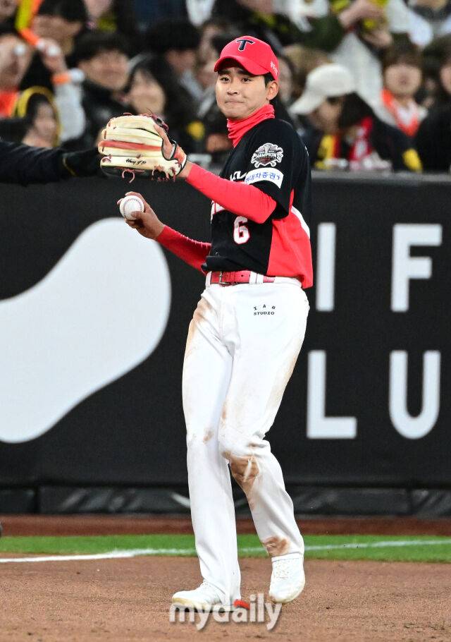 2025년 3월 28일 오후 대전 한화생명 볼파크에서 진행된 '2025 신한 SOL뱅크 KBO 리그' KIA 타이거즈와 한화 이글스의 경기.KIA 3루수 홍종표가 선발 출전했다./마이데일리