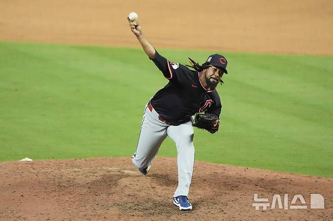 [캔자스시티=AP/뉴시스] 메이저리그(MLB) 클리블랜드 가디언스의 에마누엘 클라세. 2025.07.27
