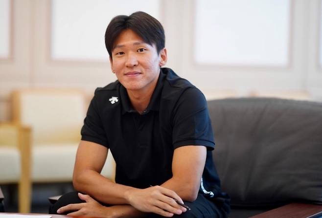 대한체육회 선수위원장으로 선출된 육상 스타 김국영 - 한국 남자 육상의 간판스타인 김국영(광주광역시청)이 우리나라 엘리트 스포츠 선수들의 권익을 대변하는 대한체육회 선수위원회의 대표자로 뽑혔다. 연합뉴스