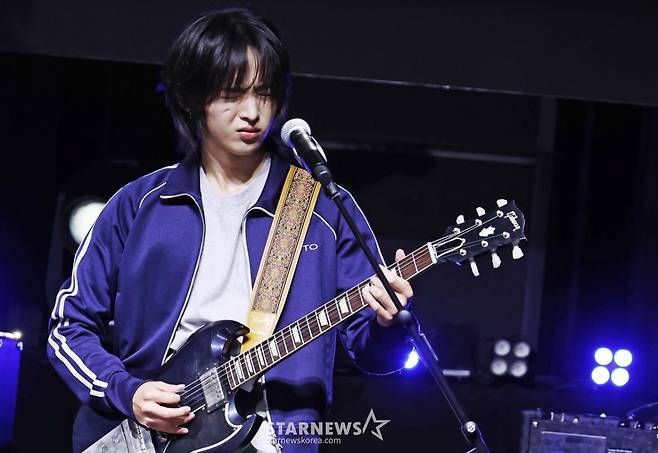 드래곤포니 권세혁 '열정기타'[★포토]