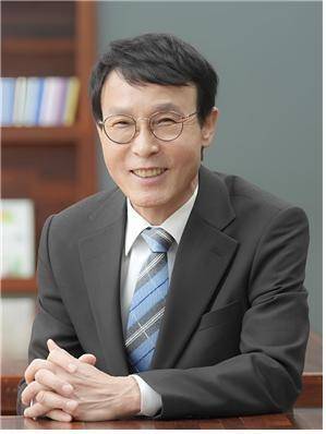 이남호 제17대 전북대학교 총장