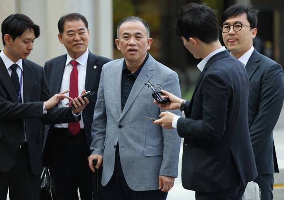 지난 4월 30일 서울 중앙지검 조사에 출석한 명태균 씨 〈사진=연합뉴스〉
