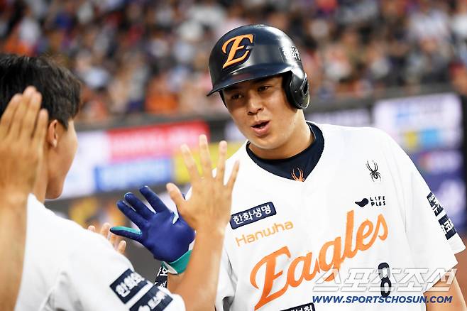 30일 대전 한화생명볼파크에서 열린 한화 이글스와 삼성 라이온즈의 경기. 3회말 2사 한화 노시환이 솔로포를 날린 뒤 환호하고 있다. 대전=박재만 기자 pjm@sportschosun.com/2025.07.30/기