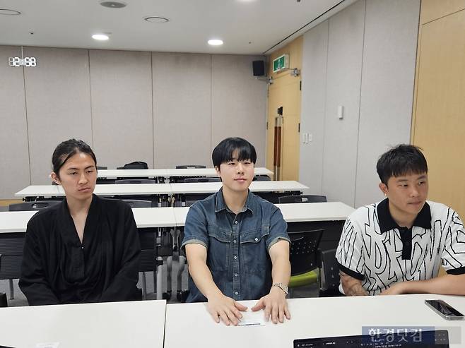 지난 5일 서울 서초구 양재동 aT센터에서 왼쪽부터 강유준 야자캠프 대표, 이대건 야자캠프 감독, 임효준 야자캠프 감독이 인터뷰 질문에 대답하고 있다. 사진=박수빈 기자