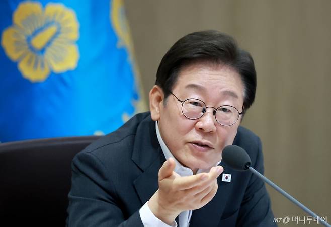 [서울=뉴시스] 최동준 기자 = 이재명 대통령이 29일 서울 용산 대통령실 청사에서 열린 국무회의에서 발언하고 있다. (대통령실통신사진기자단) 2025.07.29. photocdj@newsis.com /사진=