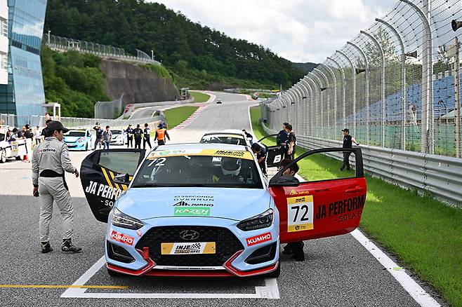 벨로스터 N은 내구 레이스의 특성을 고려한 선택이었다. 사진: 김학수 기자