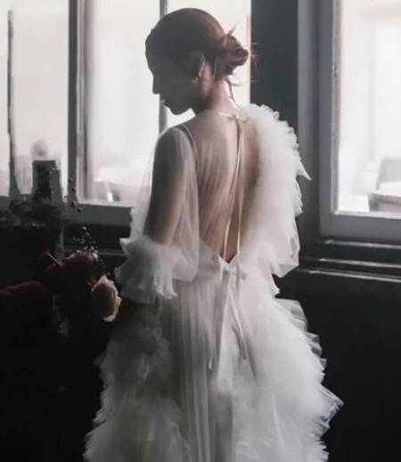 미토마 카오루의 아내 켄모치 쿠리아의 웨딩 화보. /사진=켄모치 쿠리아 SNS 갈무리