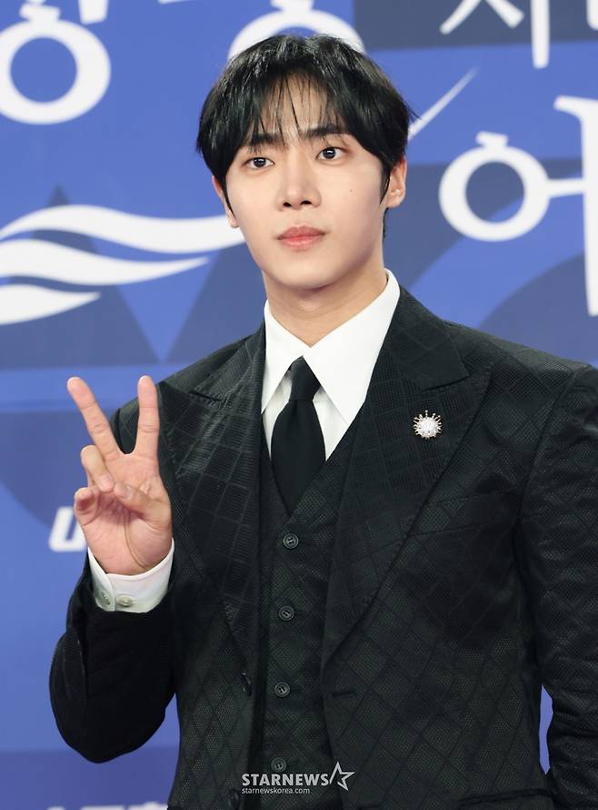 (인천=뉴스1) 권현진 기자 = 배우 추영우가 2025년 7월 18일 인천 중구 파라다이스시티에서 열린 ‘제4회 청룡시리즈어워즈’ 레드카펫 행사에 참석해 포즈를 취하고 있다. 2025.7.18/뉴스1  Copyright (C) 뉴스1. All rights reserved. 무단 전재 및 재배포,  AI학습 이용 금지. /사진=(인천=뉴스1) 권현진 기자