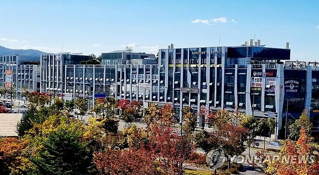 공실 많은 세종시 금강 수변 상가 [연합뉴스 자료사진. 재판매 및 DB 금지]