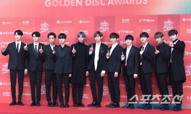 워너원. 멤버 라이관린, 옹성우, 박지훈, 이대휘, 배진영, 강다니엘, 윤지성, 하성운, 김재환, 박우진, 황민현(왼쪽부터). 스포츠조선DB
