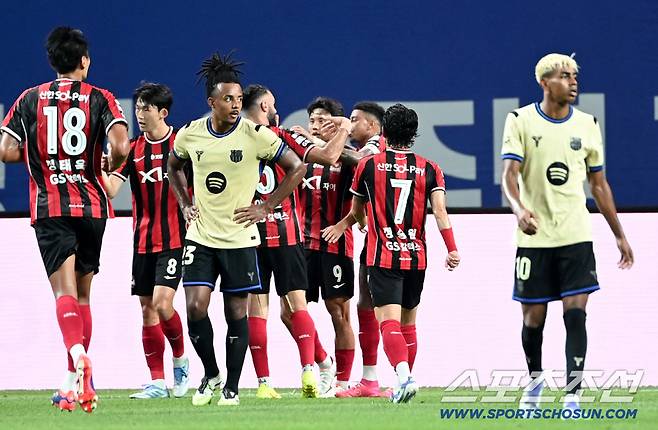 31일 서울월드컵경기장에서 열린 FC 바르셀로나와 FC 서울의 경기, 조영욱이 만회골을 터뜨리며 기뻐하고 있다. 상암=허상욱 기자wook@sportschosun.com/2025.07.31/