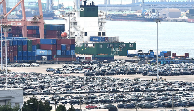 31일 경기 평택시 포승읍 평택항 자동차 전용부두. / 뉴시스