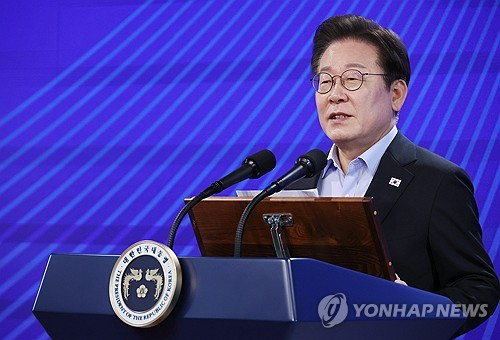 이재명 대통령이 31일 정부서울청사에서 열린 고위공직자 특강에서 발언하고 있다. [연합뉴스]