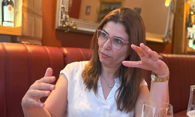 지난 7월16일 독일 베를린 트레프토쾨페니크(Treptow-Köpenick) 지역에서 만난 시리아 난민 출신의 아시야 알디리(44). 사진 장예지 특파원 penj@hani.co.kr