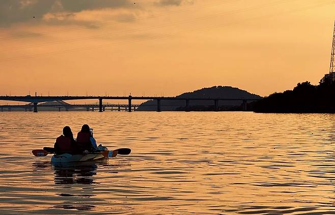 서울시가 운영하는 서울 수상레포츠센터 선셋 카약