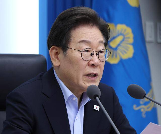 이재명 대통령이 31일 서울 용산 대통령실 청사에서 열린 6차 수석·보좌관 회의에서 발언하고 있다. 왕태석 선임기자