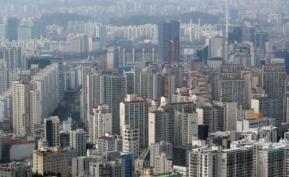 지난해 3월 여의도에서 바라본 서울시내 모습. 김범준 기자