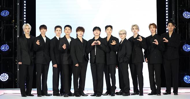 Boy band Seventeen poses during an Airbnb event in Yongsan District, central Seoul, on June 4. [NEWS1]