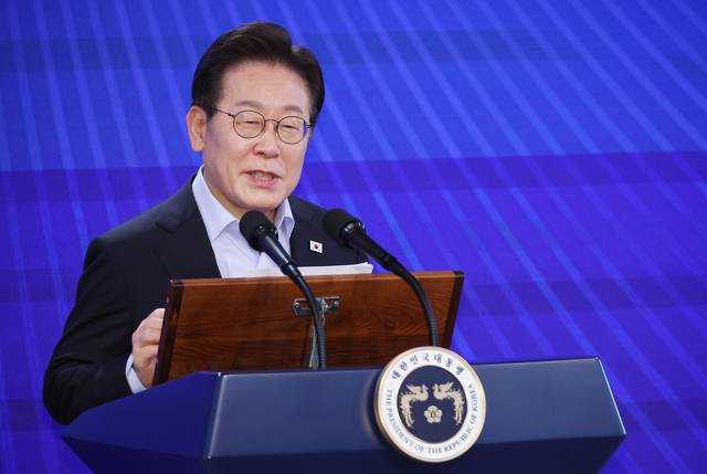 이재명 대통령이 31일 정부서울청사에서 열린 고위공직자 특강에서 발언하고 있다. 연합뉴스