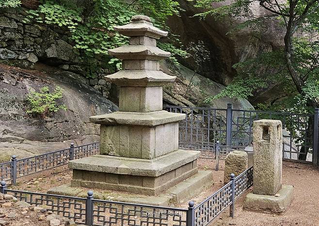 중암암 삼층석탑