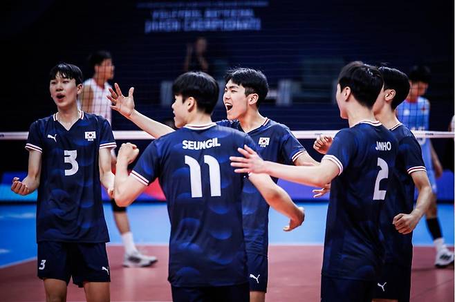 2025 국제배구연맹(FIVB) U-19 세계선수권대회 8강에 오른 한국 U-19 남자 배구대표팀. FIVB 홈피 캡처