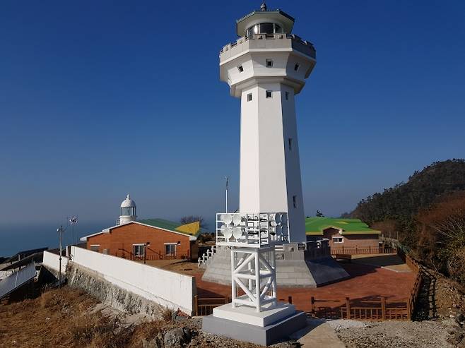 국가 등록문화재 제731호 완도 최남단  당사도등대. (목포지방해양수산청 제공)