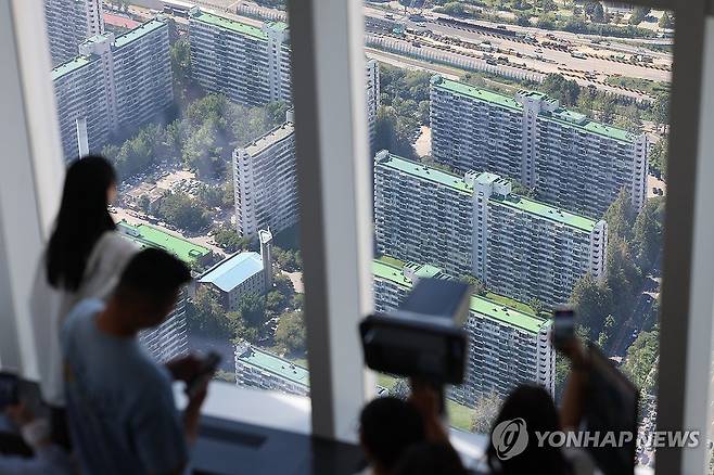 서울 아파트  (서울=연합뉴스) 임화영 기자 = 사진은 27일 서울 송파구 잠실주공5단지. 2025.7.27 hwayoung7@yna.co.kr