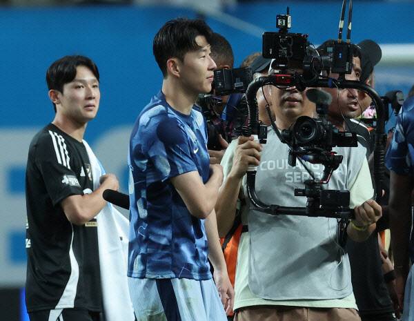 2024년 쿠팡플레이 시리즈에 참가한 양민혁과 손흥민(토트넘). 사진=연합뉴스