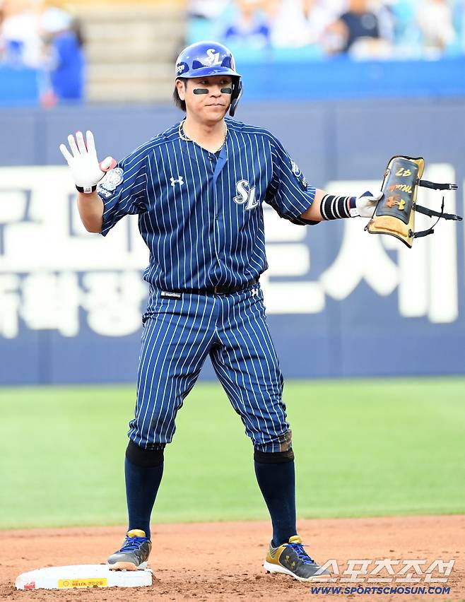 6일 대구 라이온즈파크에서 열린 삼성 라이온즈와 LG 트윈스의 경기. 3회말 삼성 강민호가 2루타를 날린 뒤 환호하고 있다. 대구=박재만 기자 pjm@sportschosun.com/2025.07.06/