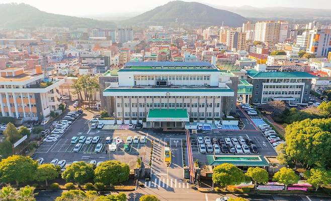제주도청 전경. 제주도 제공.